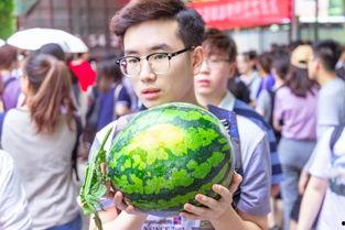 传导民国吃瓜看戏,吃瓜看戏，见证时代变迁