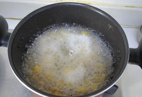 酒酿大姥姥吃瓜,酒酿大姥姥的瓜田奇遇记